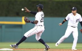Reyes keys 4-run rally in 8th, Tigers beat Twins 5-2